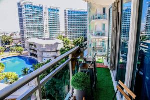 Azure Staycation by Solace Peak 2BR