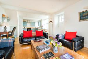 Finest Retreats - Coach House Wellbeing Retreat