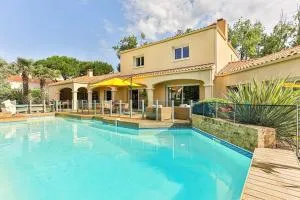 Magnifique Villa avec dépendance à 700m de l'océan - 奥洛讷堡