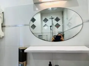 Proches Lacs Rivières Canal du Midi Mer Méditerranéenne - 莱齐尼昂科尔比埃