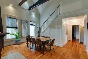 Historic Pet-Friendly Stay Near Broadway w Fire Pit