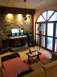 Casa de los Ángeles - Volcán