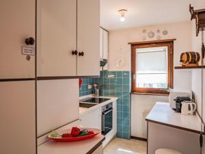 Apartment Chesa Arlas D2 by Interhome