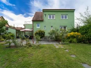 Holiday Home Velký Osek by Interhome - 波杰布拉迪