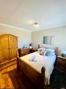 Rose Cottage with Hot Tub