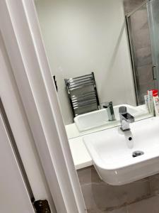 Stylish Luxury New Built Apartment