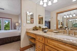 The Charter at Beaver Creek C2205