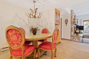 The Charter at Beaver Creek C0105