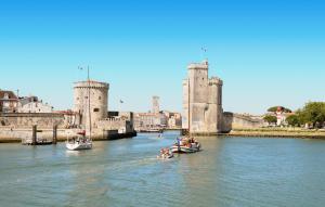 Maisons de vacances 2 Bedroom Amazing Home In Ars-En-Re : photos des chambres