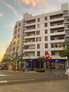 胡德斯皮笛斯艾尔爱门多尔公寓 - 伊维萨镇