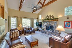 Luxe Lake Arrowhead Home with Deck, 3 Mi to Village!