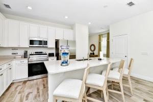 Breezy Blue Villa Near Disney With Margaritaville Resort Access - 3120Cs