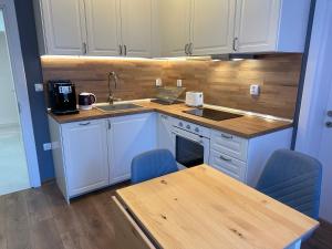 Romantic City Central Apartment