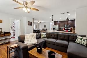 NEW 3BR-Pvt Swimming Pool-3 miles to Dollywood