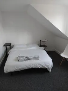 Joyful Room - Upminster