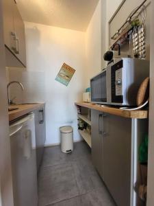 La Tête dans les Étoiles, 4 adultes, 3 enfants