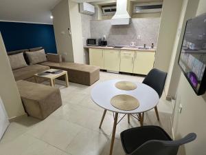 Lucky center Apartment