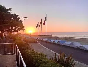 Demeure rénovée front de mer - Reviers