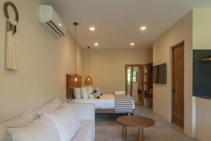 New 1 Bedroom with pool access in Tulum - X07