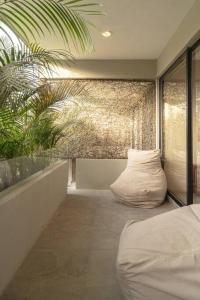 Estudio con terraza vistas a la alberca-La Veleta