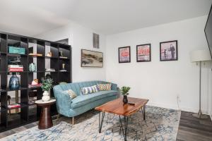 Unwind in a Modern Suite in Summerhill-Peoplestown