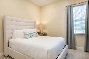 Blue Sky Cottage Near Disney With Private Hot Tub & Margaritaville Resort & Island H20 Waterpark Access - 3008Sr