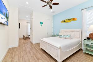 Breezy Green Cottage With Private Hot Tub Near Disney With Margaritaville Resort & Island H2O Access - 3055Pi