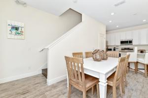 Colorful Villa Near Disney With Margaritaville Resort & Island H20 Waterpark Access - 3140Cs