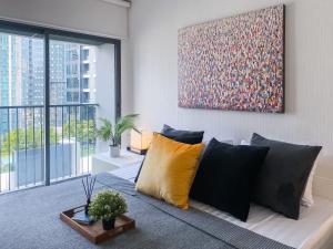 Deluxe Suite 1BR Ultra Fast WiFi BTS Thong Lor