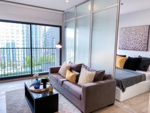 Deluxe Suite 1BR Ultra Fast WiFi BTS Thong Lor