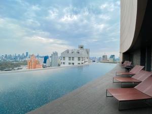 Stylish Riverview 1BR - Ultra Fast WiFi - Phrom Phong