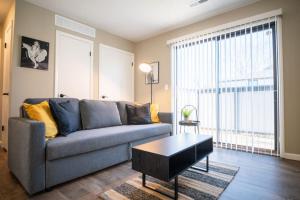 THE BLACK STRAT an iconic, new age apartment - 4hvězdičkové hotely ve městě Peoria