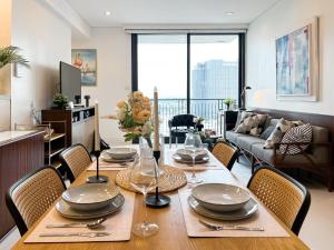 Expansive Luxury 2BR - Ultra Fast Wifi - Phrom Phong