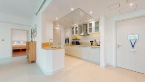 Attessa Tower - Vibrant One Bedroom in Marina