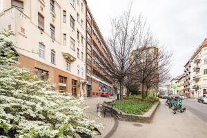 Central - Comfy - Sunny