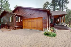Torreon Cozy Cabin - Decks - BBQ - 4 Bedroom - Sleeps 8