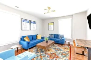 Stay, Play and Pass Go at the Monopoly Penthouse! - 梅卡尼克斯