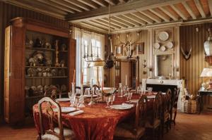 Villas Magnifique Chateau d-Hemevez au coeur de la presqu-ile du Cotentin : photos des chambres