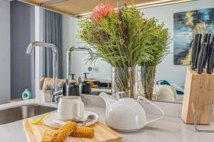 Oku Luxury apartment, Ellipse, Waterfall