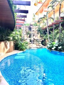 Stylish Studio w Premium Amenities WiFi 250MB