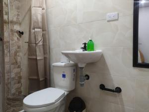 Habitación con baño privado 2