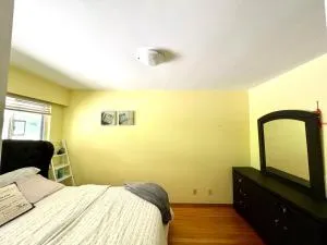 Room in West Vancouver - Squamish