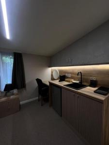 Face 2 Center SUBOTICA