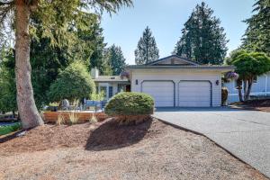 Sudden Valley Home about 1 Block to Lake Whatcom!