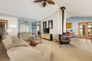 Smokey Hollows Secret Hot Tub Beach AC