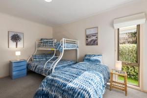 Lonsdale Back Beach Retreat