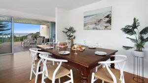 Jones Waterfront Beach Escape