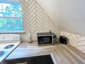 Twist of Orange by TWU