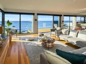 Ava - Luxe Oceanfront Beach House - Scamander