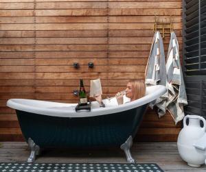 Maggies the Little Black Cottage - Hunter Valley